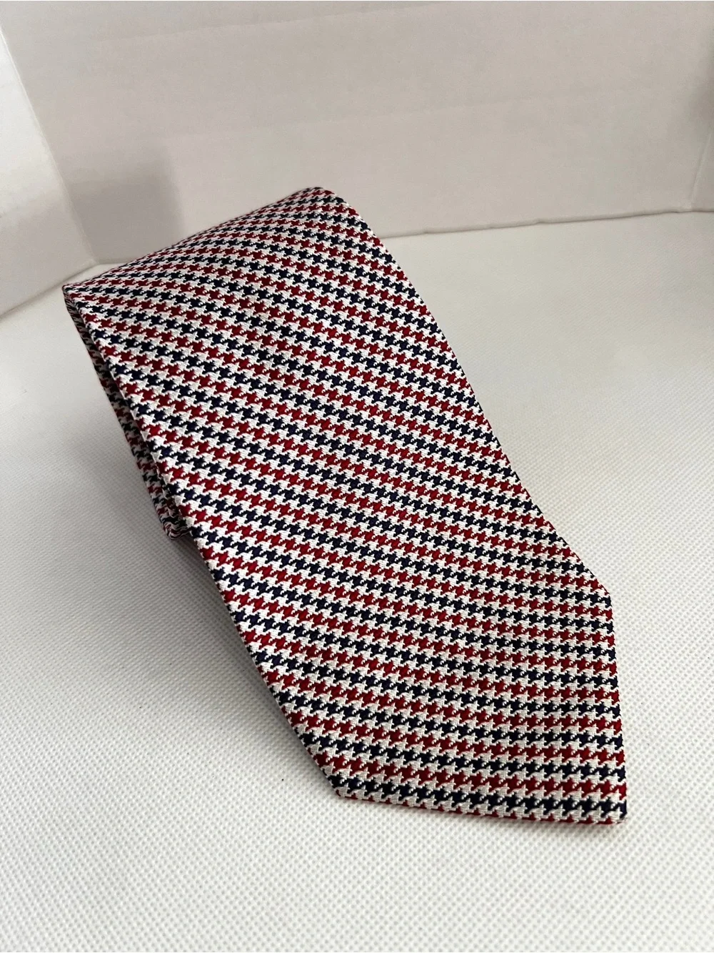 Lauren ralph Lauren Tie Houndstooth Patriotic Colors 100% Silk Size 57.5